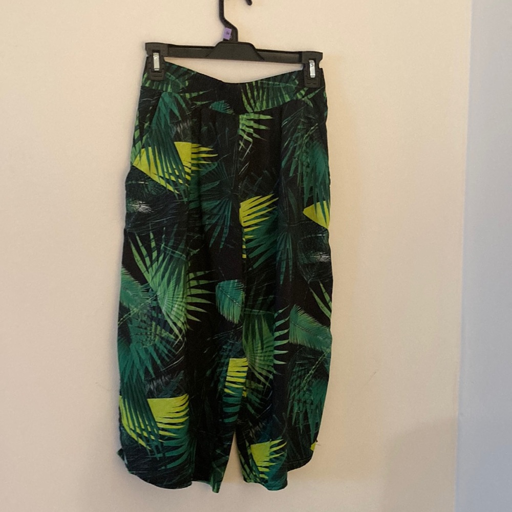 Cropped palm tree pants
